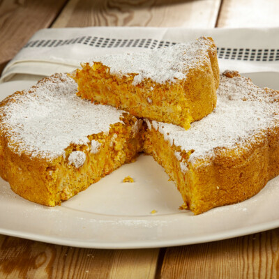 Torta con le carote trentina