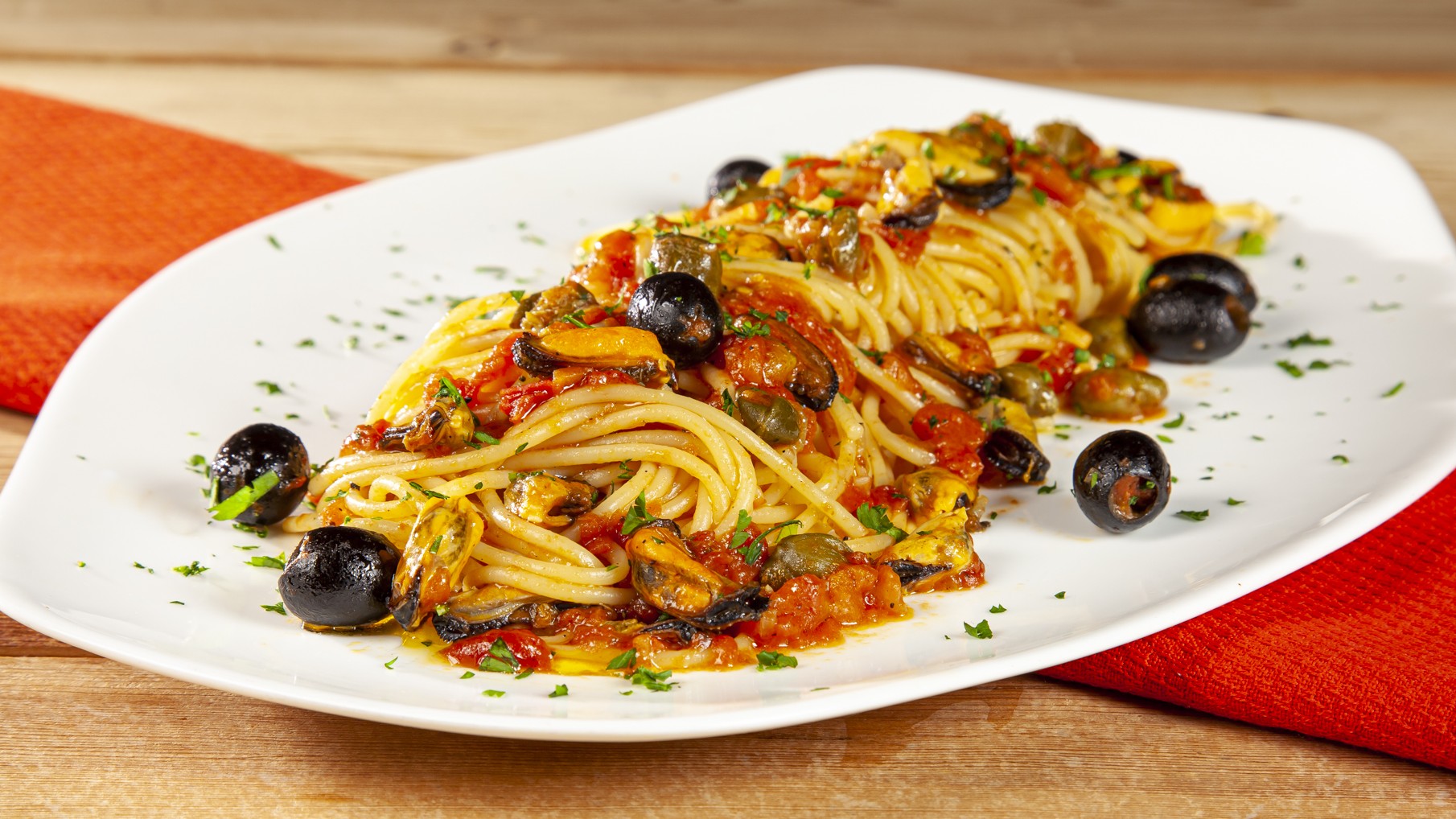 Spaghetti con il sugo di cozze