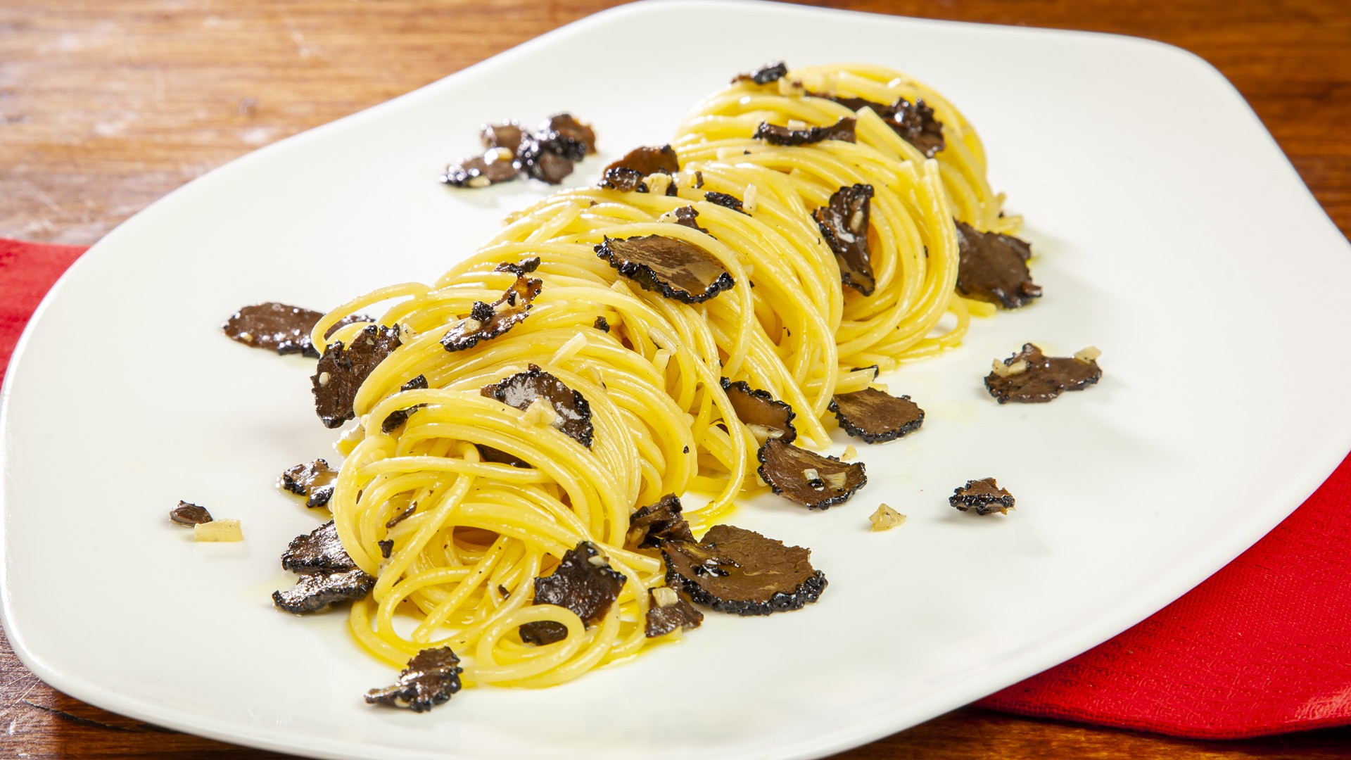 Spaghetti al tartufo nero