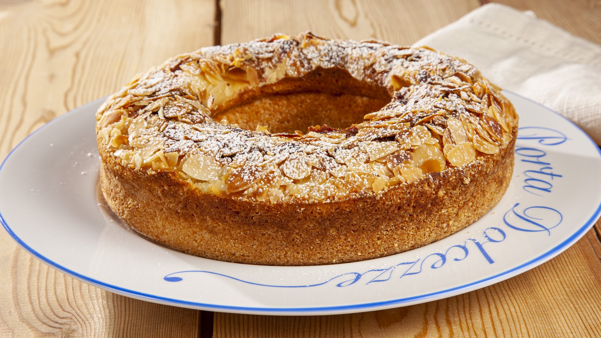 Ciambella di ricotta al rosolio