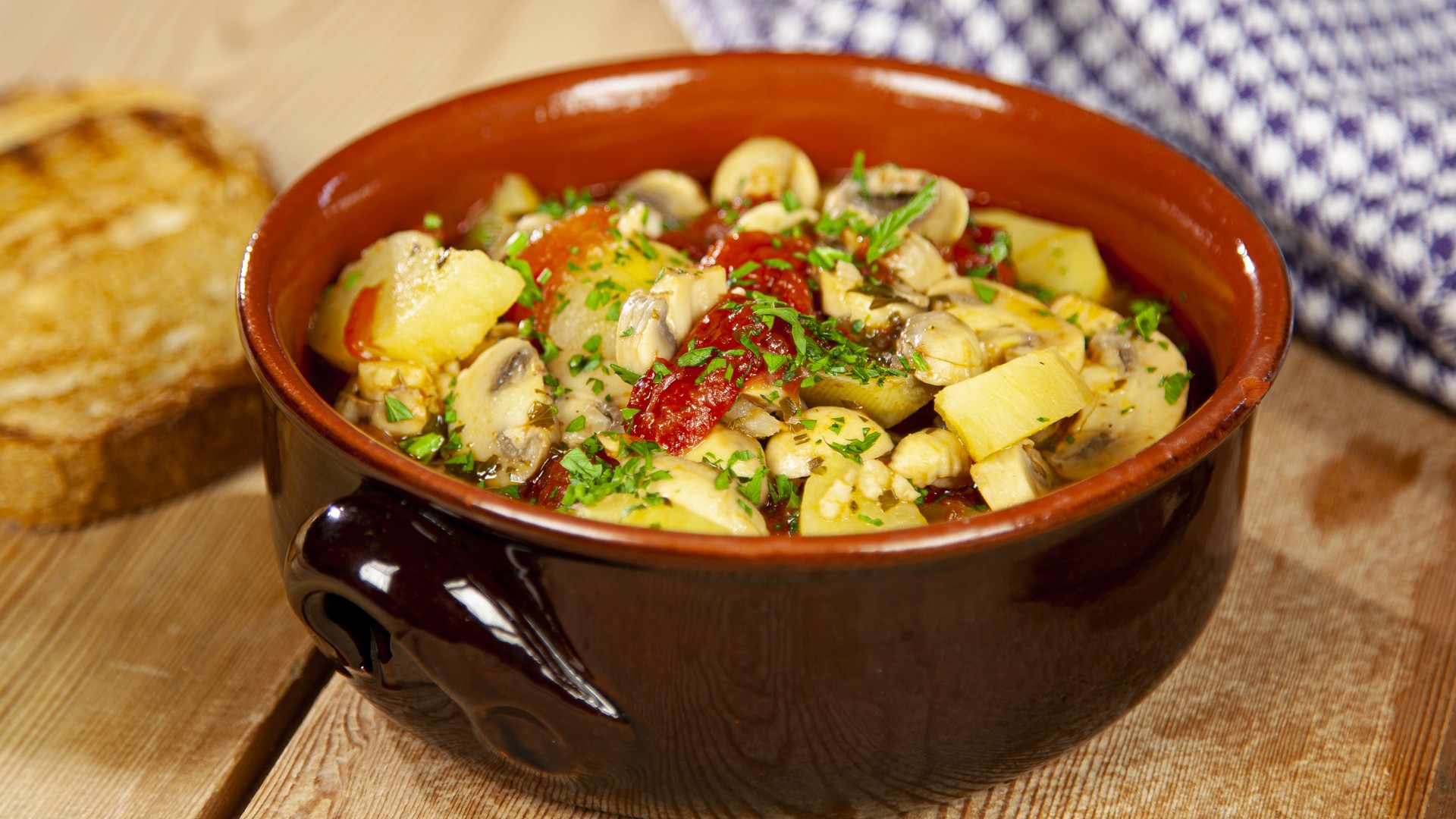 Zuppa di funghi e patate