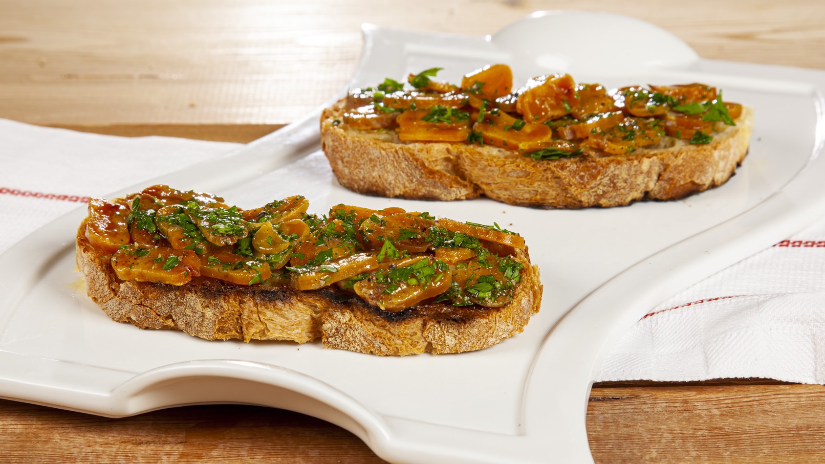 Crostini con bottarga di cefalo