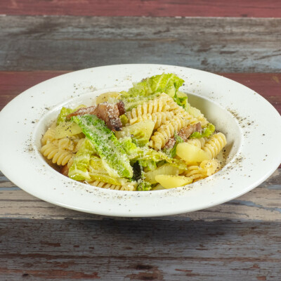 Pasta verza, patate e pancetta