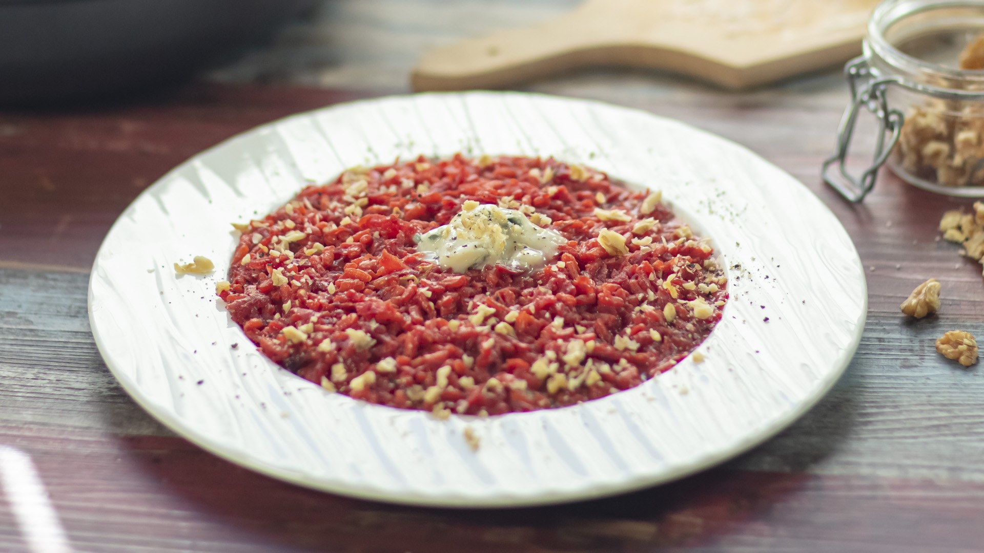 Risotto barbabietole rosse gorgonzola e noci