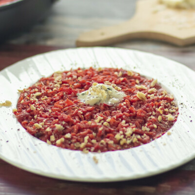 Risotto barbabietole rosse gorgonzola e noci