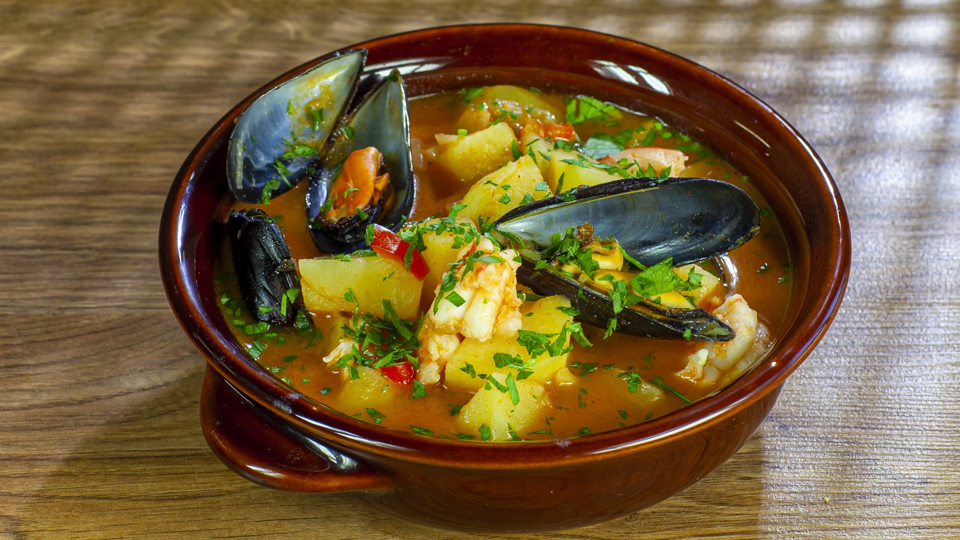 Zuppa patate e cozze alla spagnola