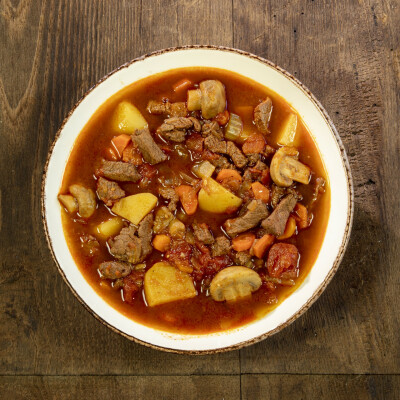 Zuppa di carne e verdure