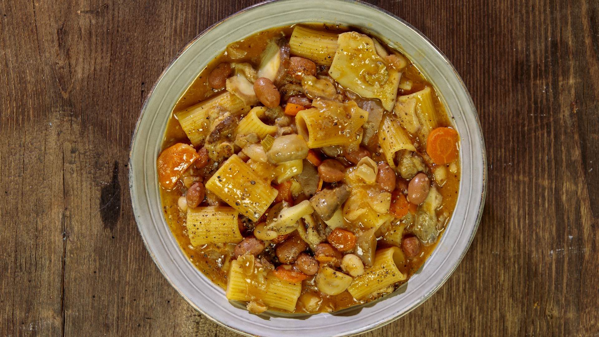 Pasta e fagioli con i funghi