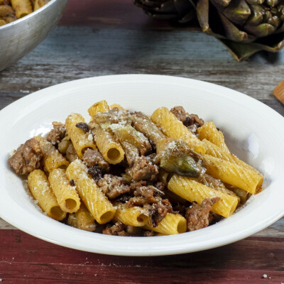 Pasta salsiccia e carciofi