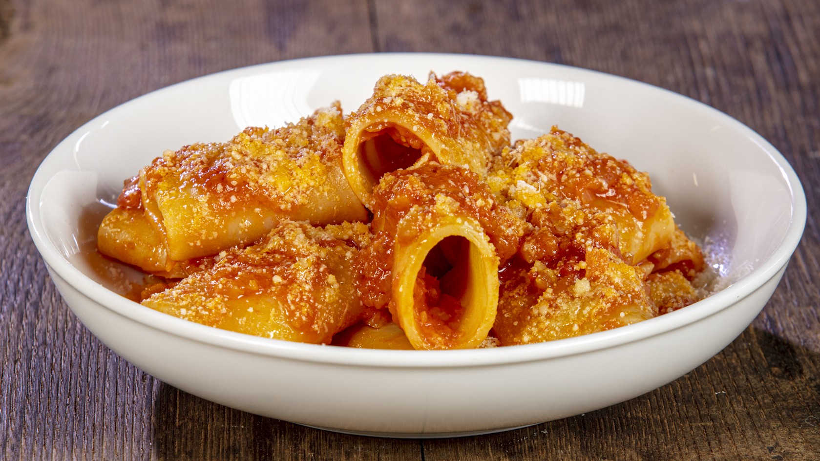 Paccheri alla napoletana - Ricette Casa Pappagallo