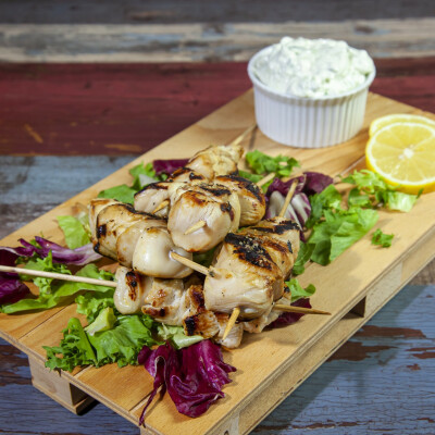 Souvlaki di pollo e tzatziki