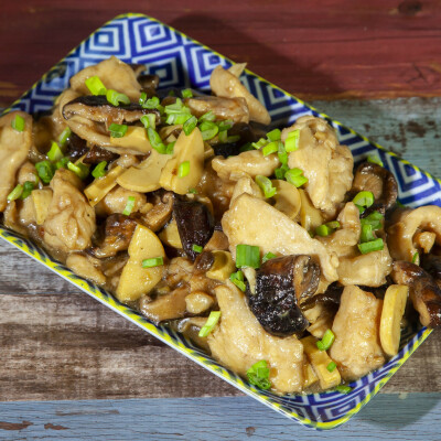 Pollo bambu' e funghi