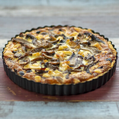 Torta salata con funghi