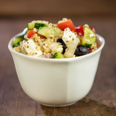 Insalata di orzo alla greca