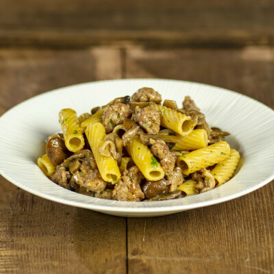 Pasta salsiccia e funghi