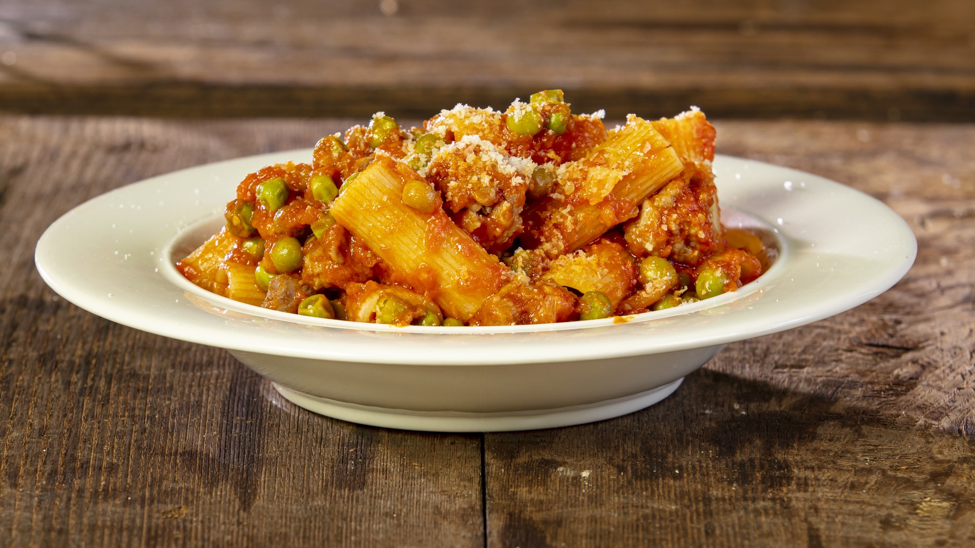 Pasta salsiccia e piselli Ricette Casa Pappagallo