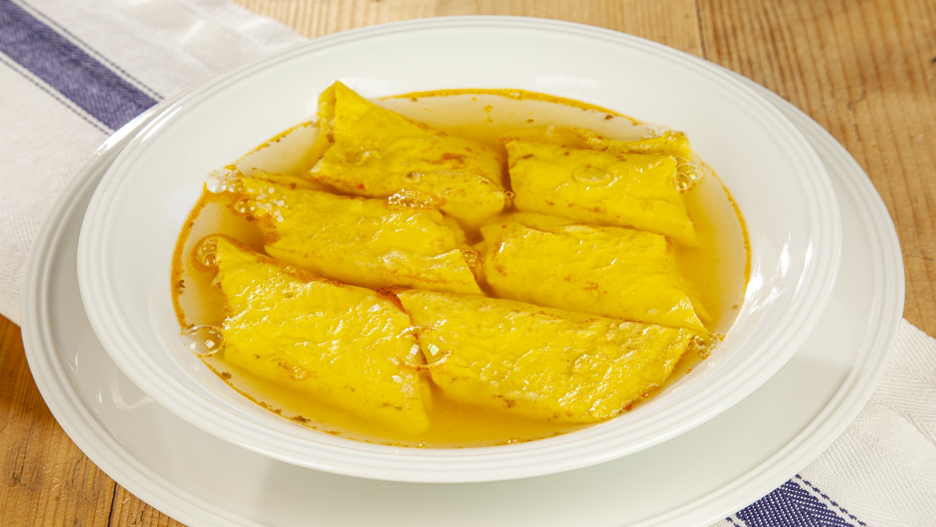 Scrippelle 'mbusse - Ricette Casa Pappagallo