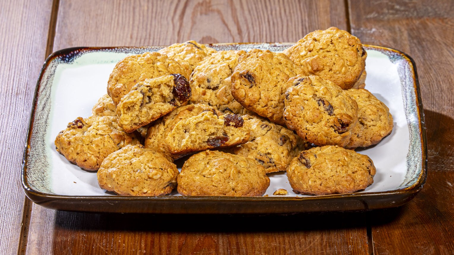 Biscotti avena limone e uvetta