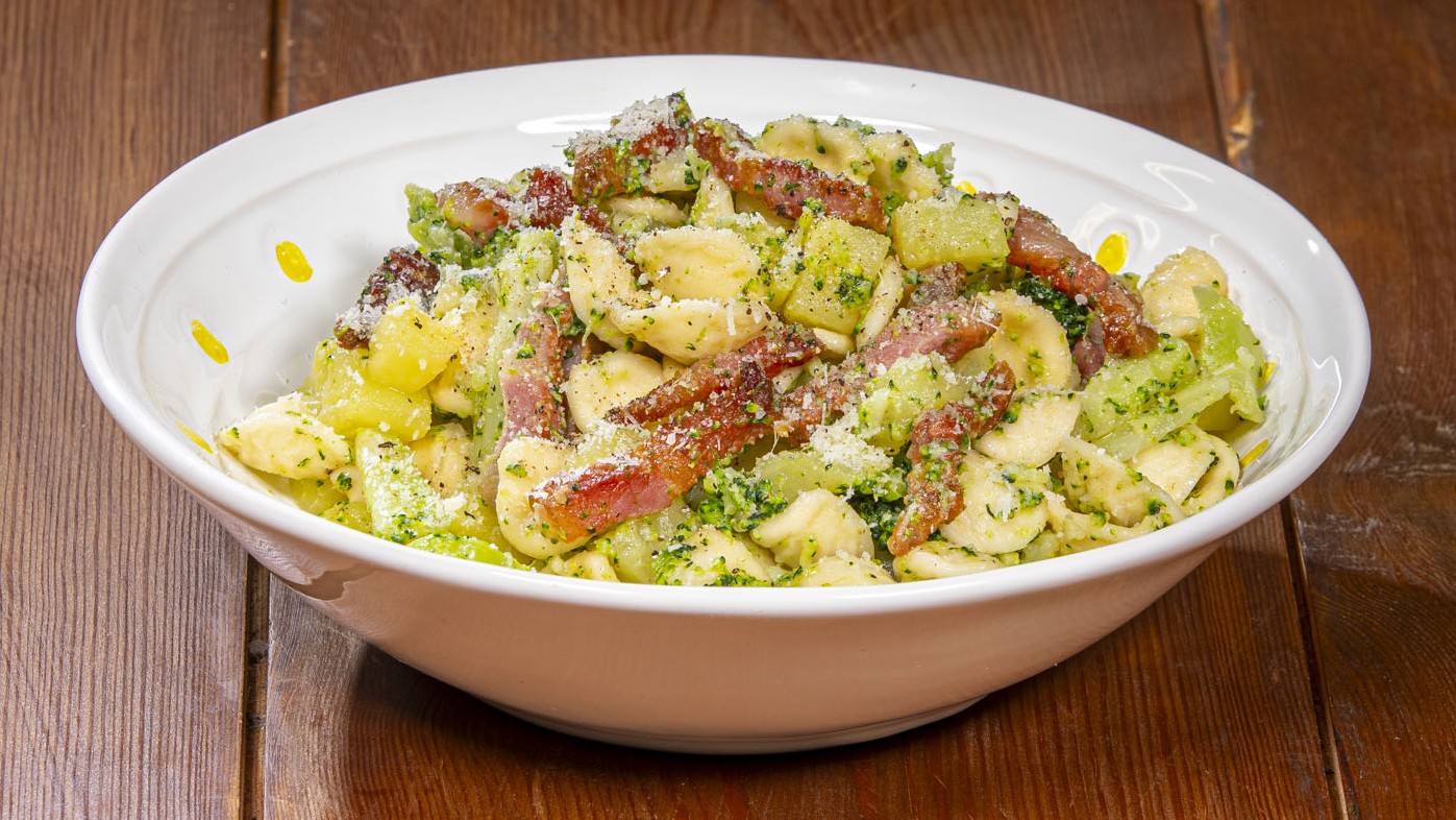 Pasta guanciale, broccoli e patate