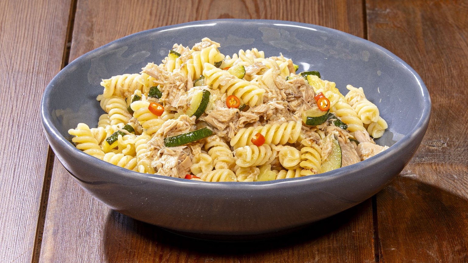 Pasta tonno zucchine e limone