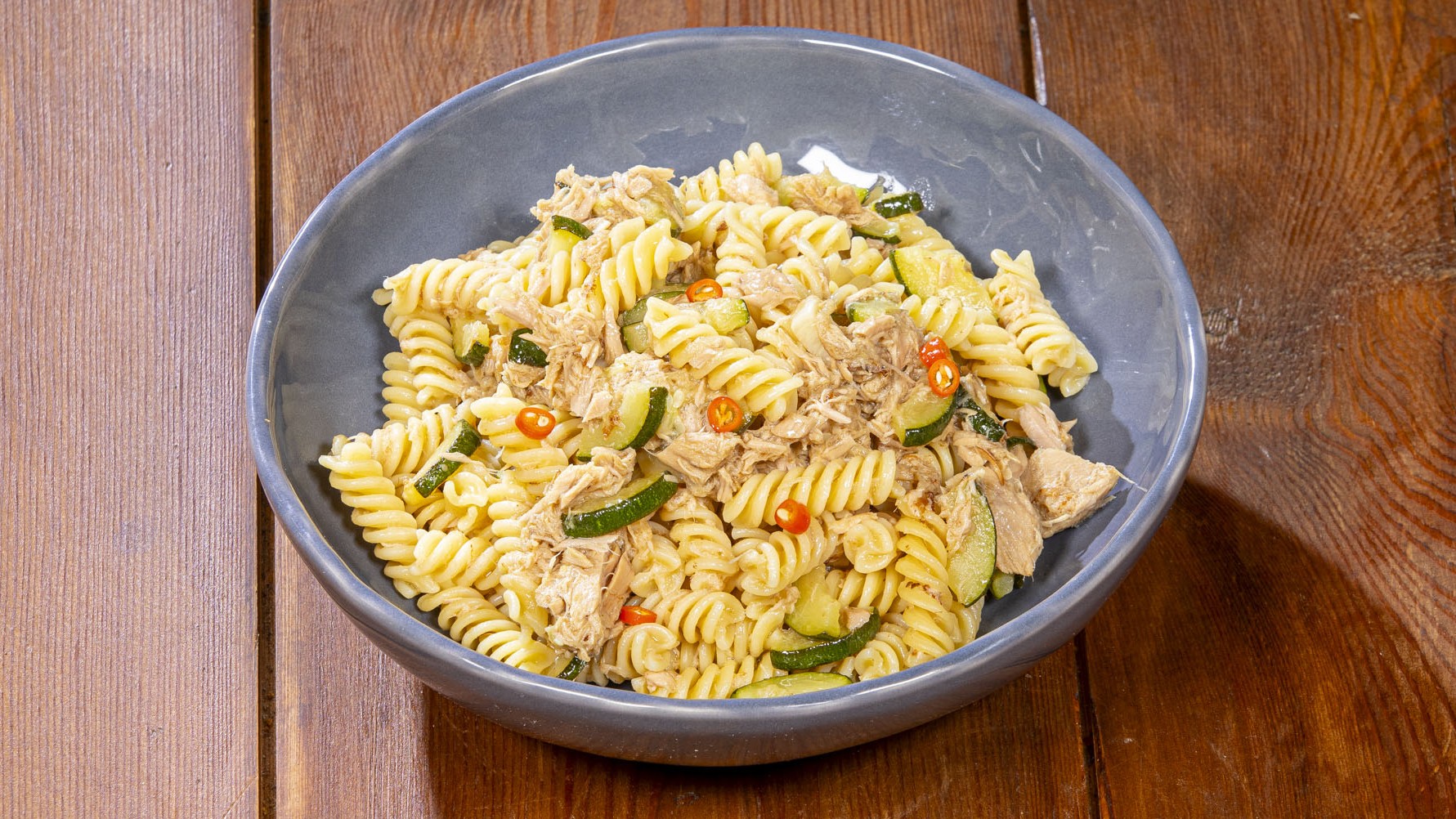 Pasta tonno zucchine e limone