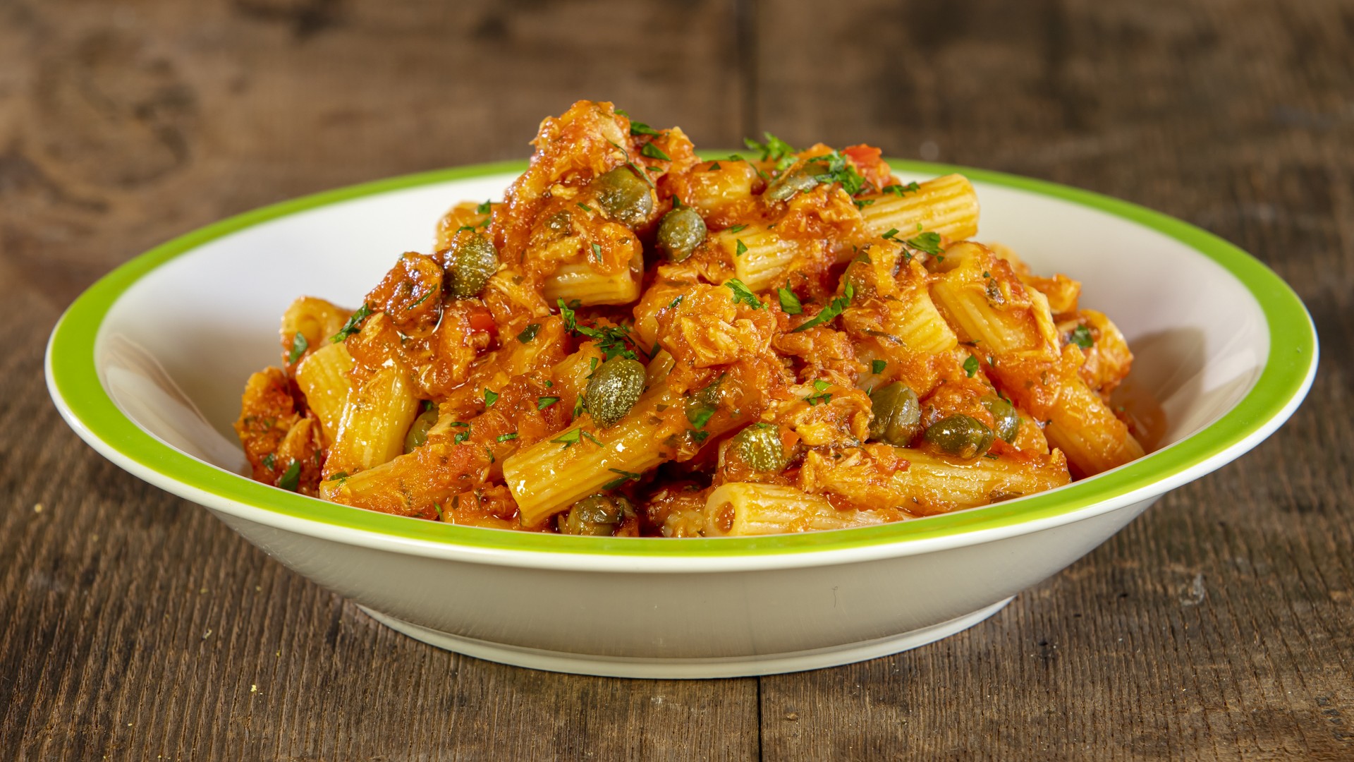 Pasta tonno pomodori e capperi