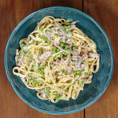 Pasta mascarpone piselli e prosciutto cotto