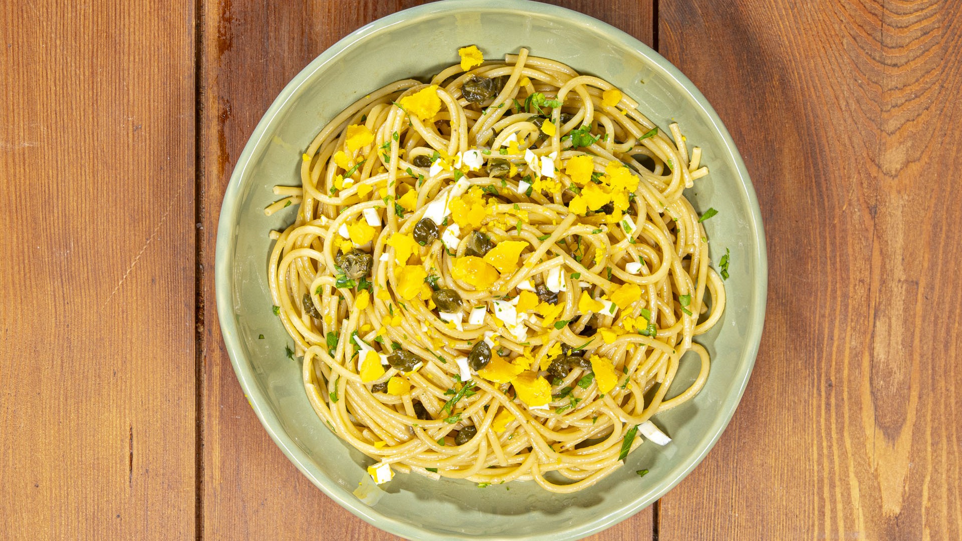 Spaghetti con le uova sode