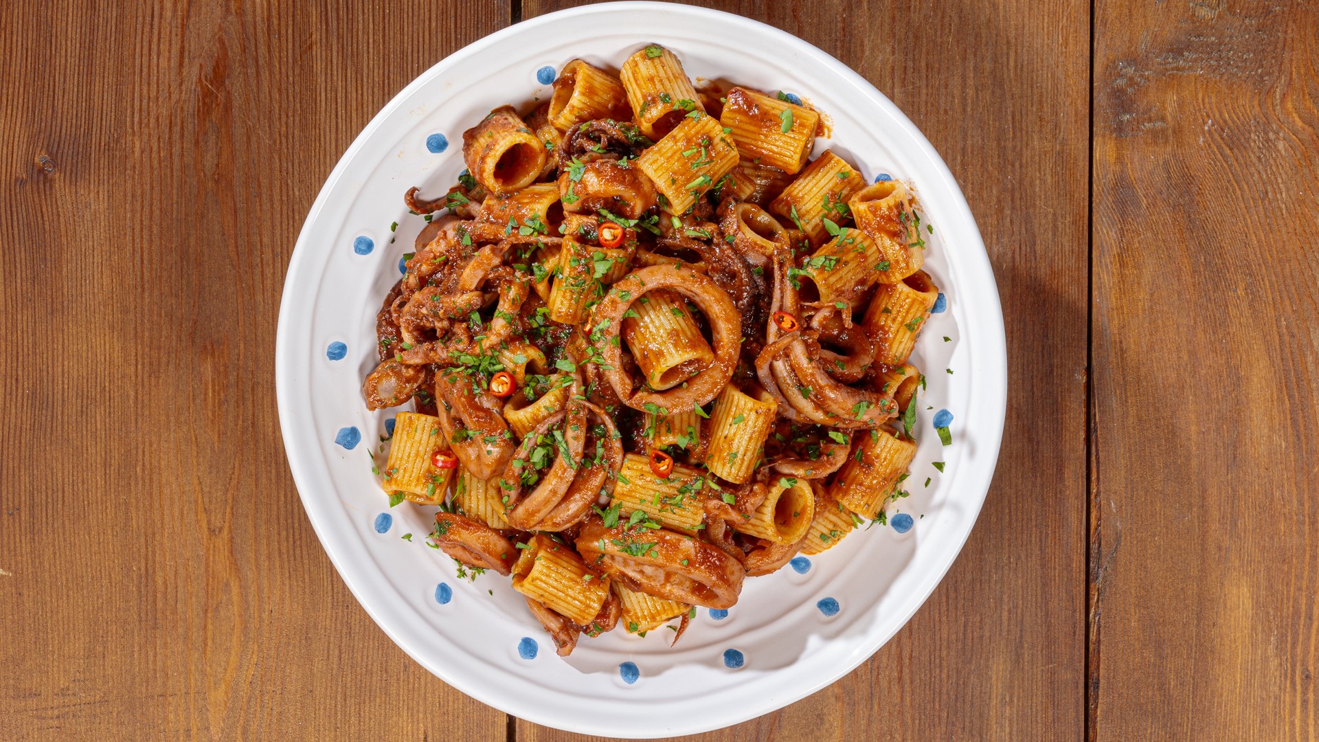 Pasta con calamari totani e polpetti