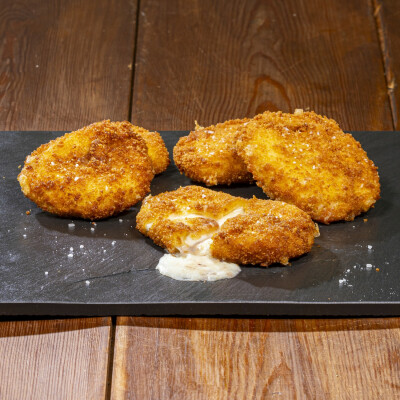 Mozzarella e acciughe in carrozza