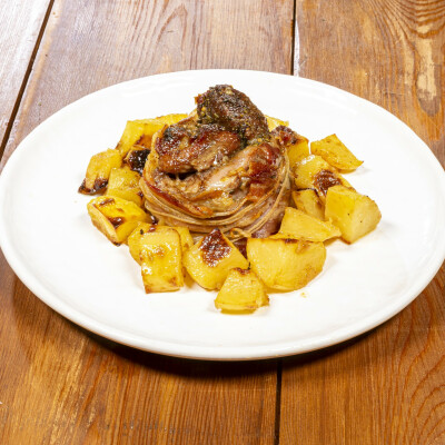 Agnello al forno con patate Agnello al forno con patate
