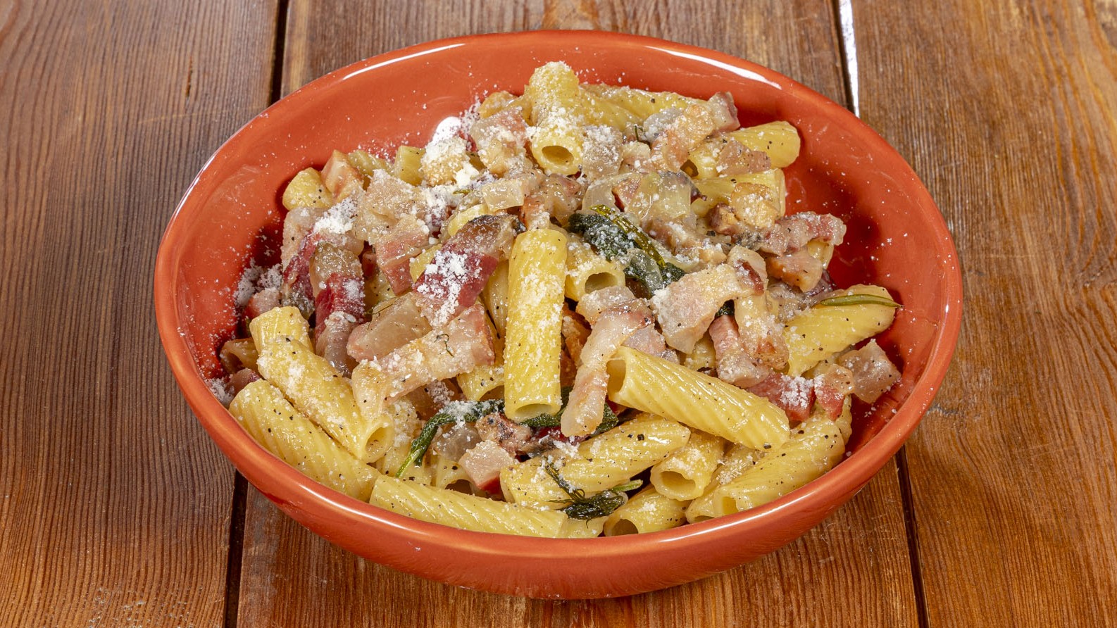 Rigatoni lardiati