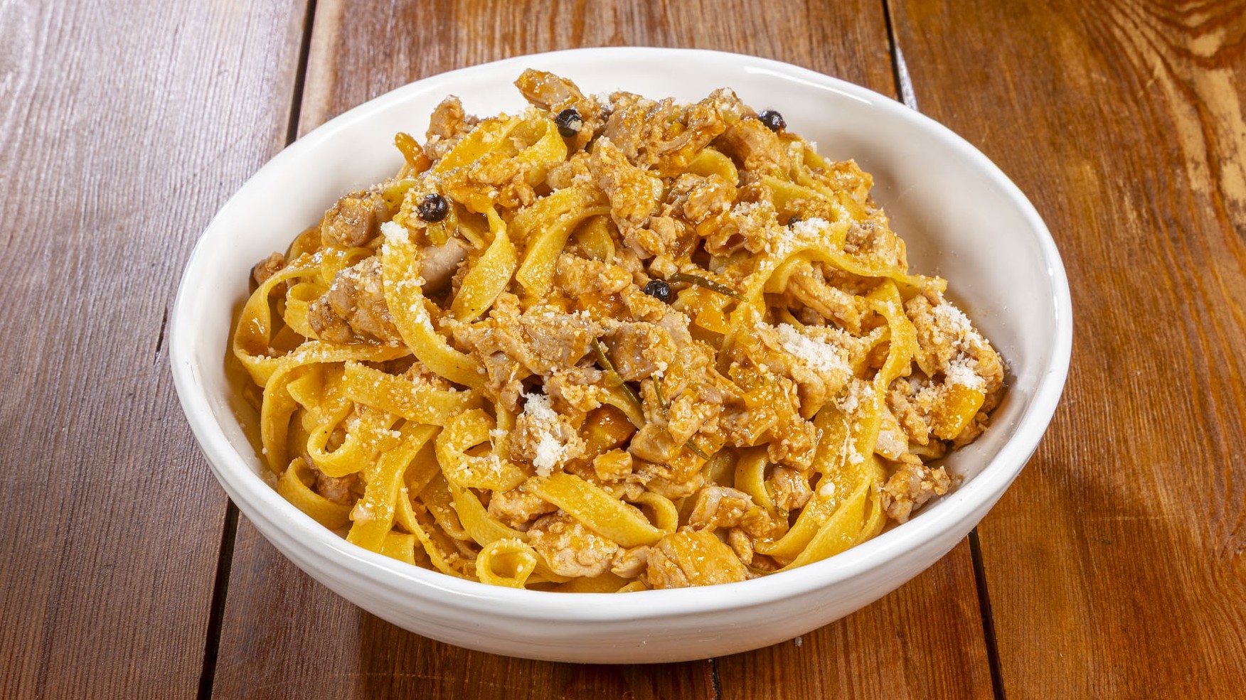 Tagliatelle al ragù di coniglio