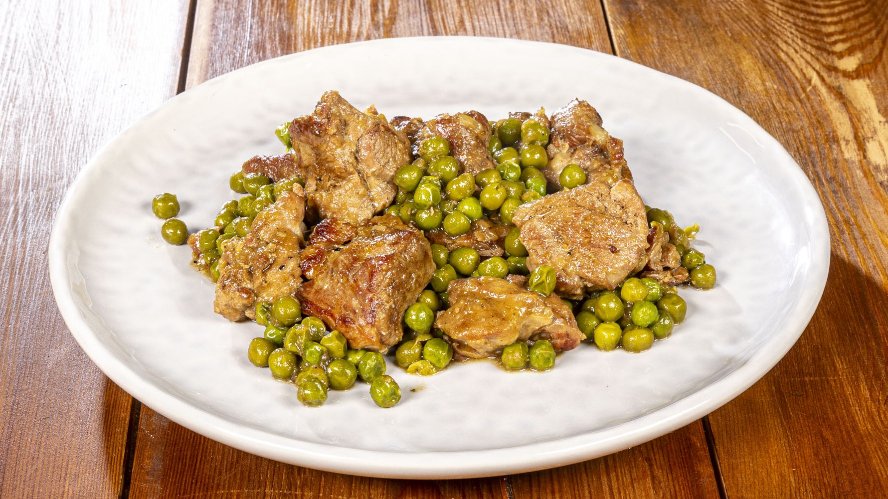 Agnello con i piselli