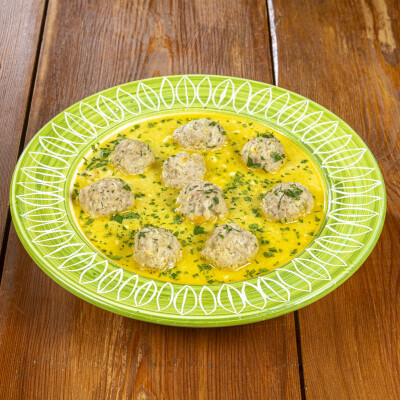 Ciorba de perișoare- zuppa con polpette