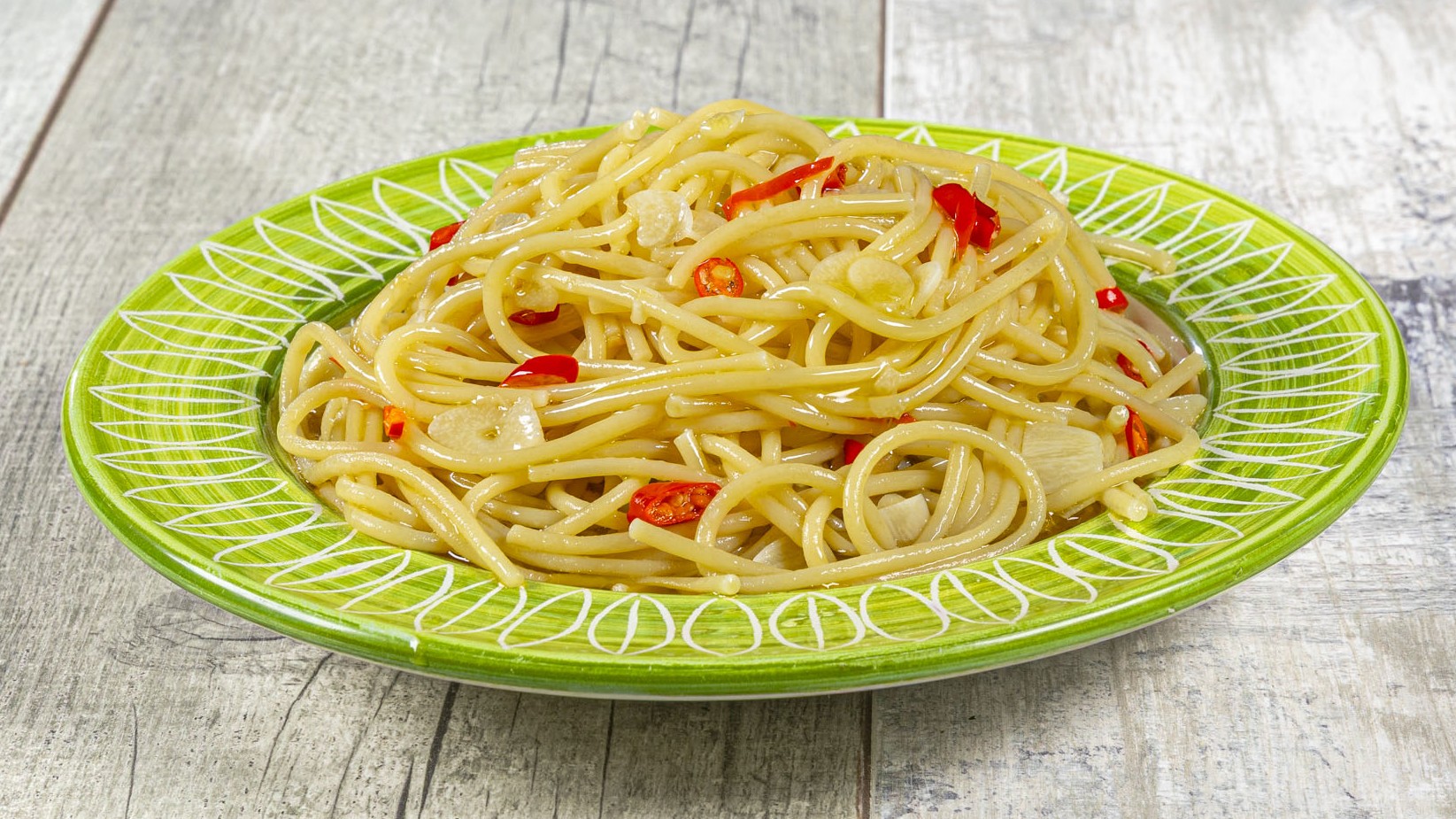 Spaghetti aglio olio e peperoncino