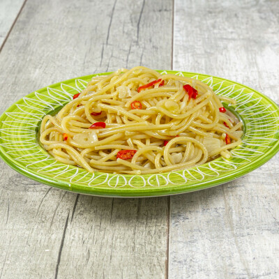 Spaghetti aglio olio e peperoncino