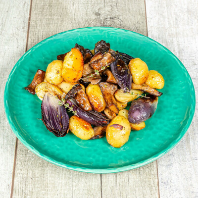 Patate funghi e cipolle al forno