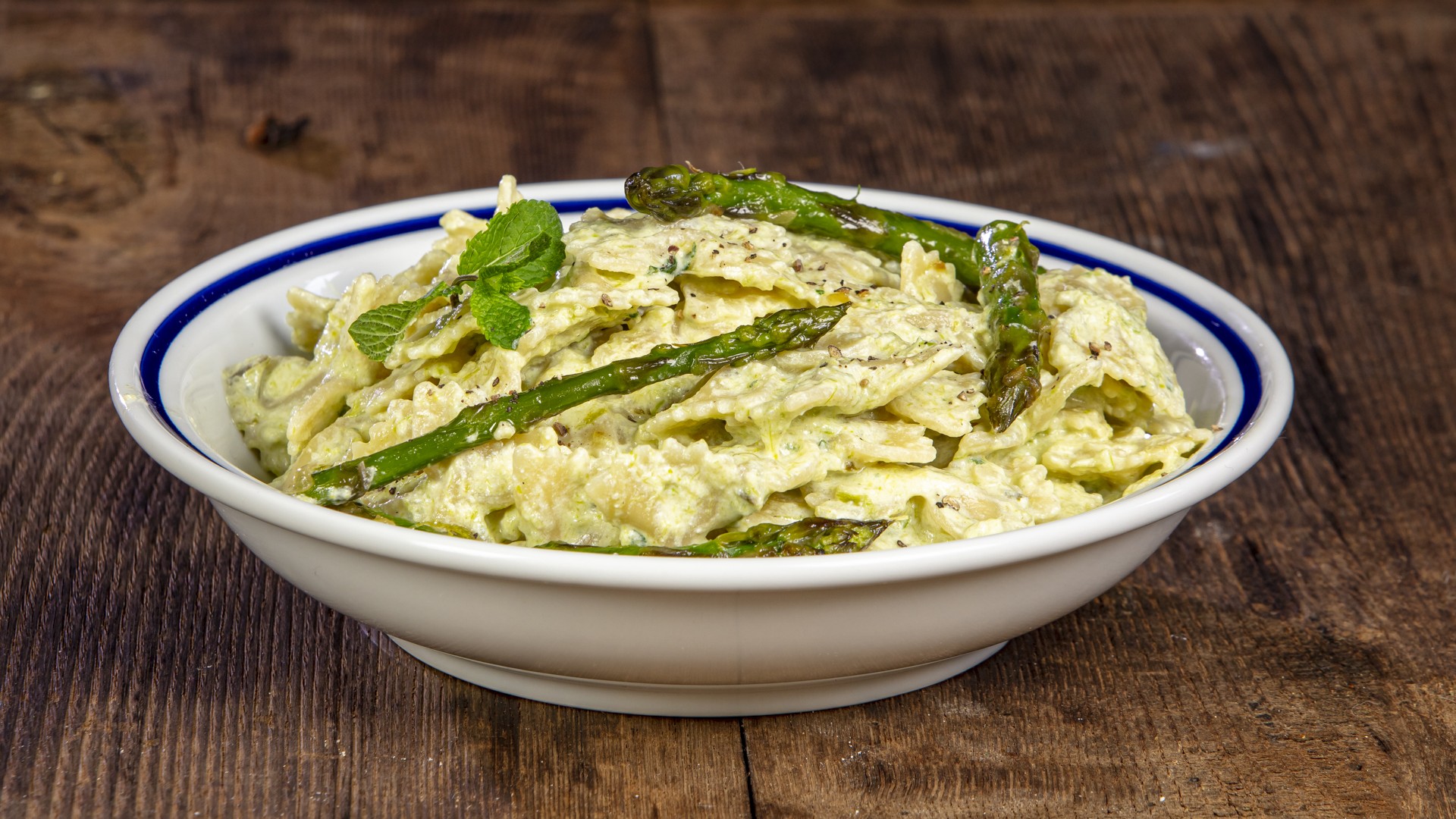 Pasta ricotta e asparagi