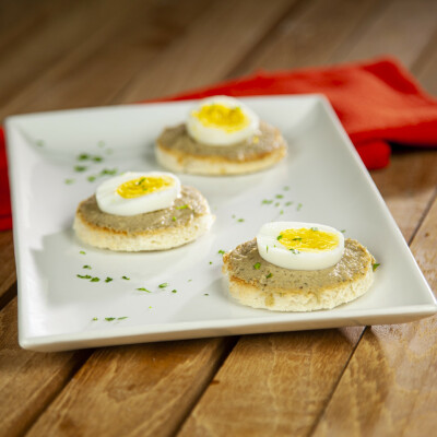 Crostini con burro di funghi