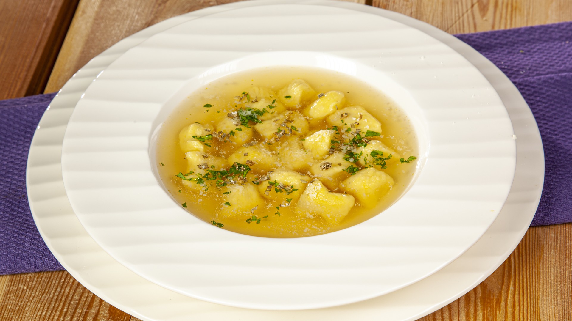 Gnocchetti di pollo in brodo