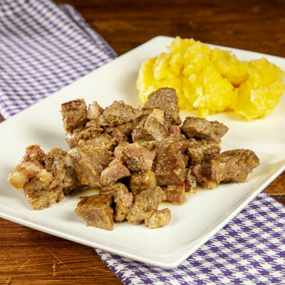 Gulash alla tirolese con polenta